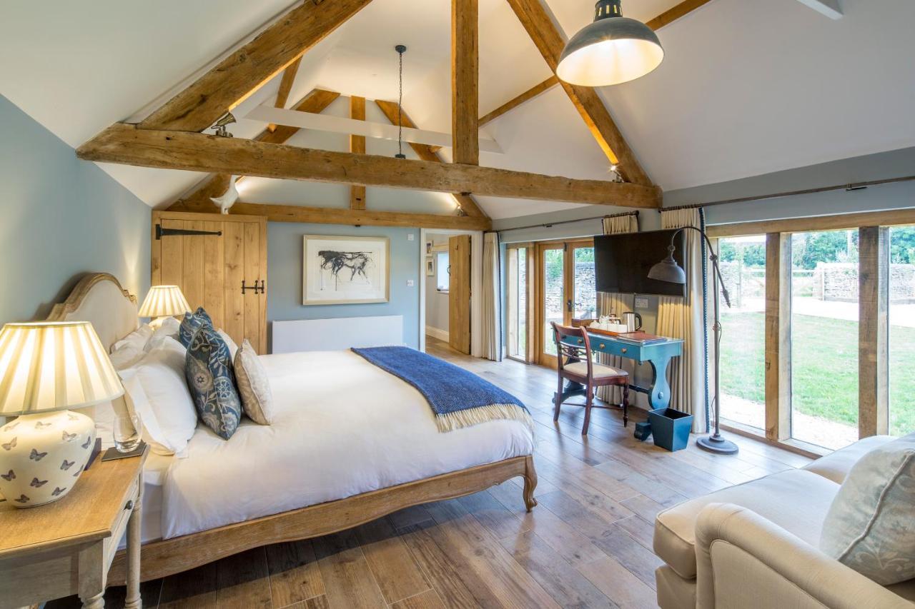 The Cowsheds Villa Brinkworth Ngoại thất bức ảnh