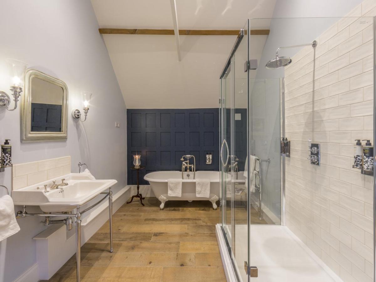 The Cowsheds Villa Brinkworth Ngoại thất bức ảnh