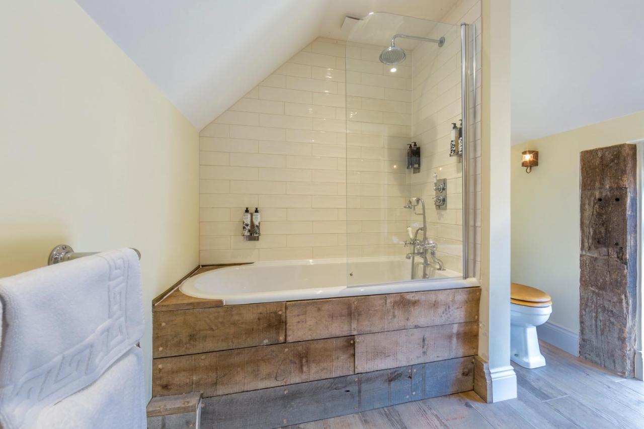 The Cowsheds Villa Brinkworth Ngoại thất bức ảnh